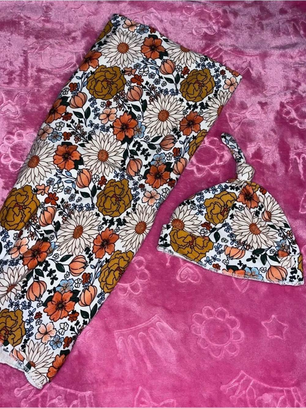 Newborn Swaddle & Matching Top Knot Hat Set – Vintage Floral Print